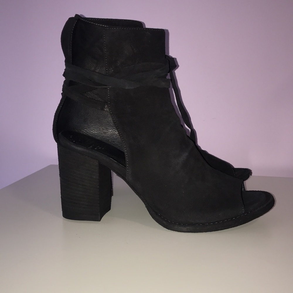 Officiene Creative Sandals